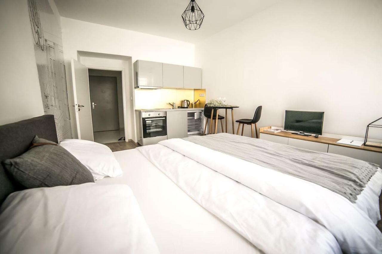 Prague Friendly Apartments In Praha Bagian luar foto